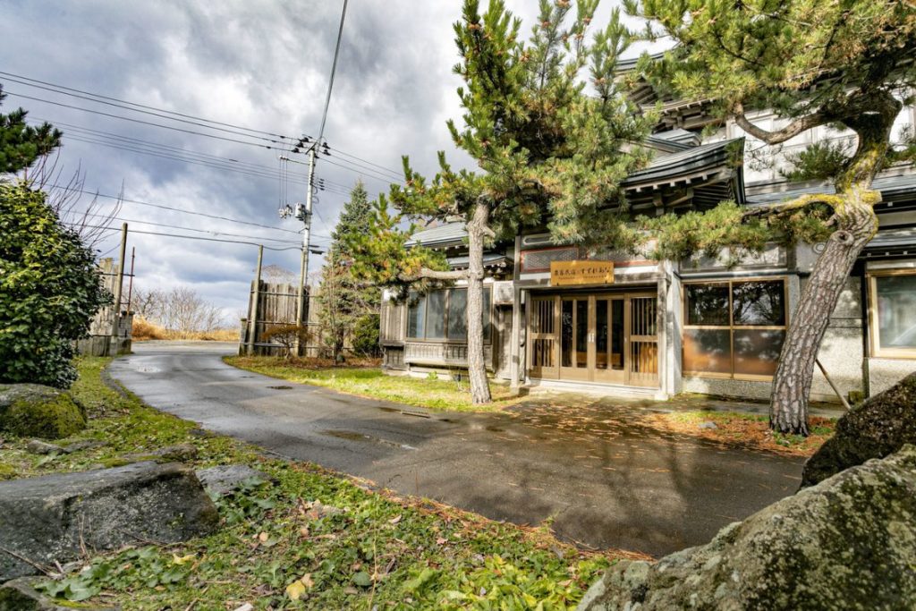 Suzureana Farm Stay, a 70-year-old rice farm stay on the Tsugaru Plain in Aomori