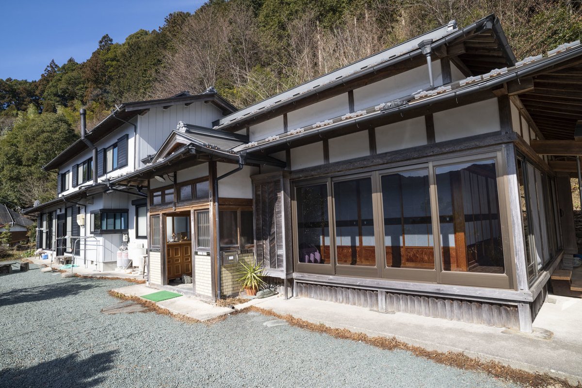 Japan autumn foliage accommodation – Kumo no Ue no Yado (Sky Lodge)