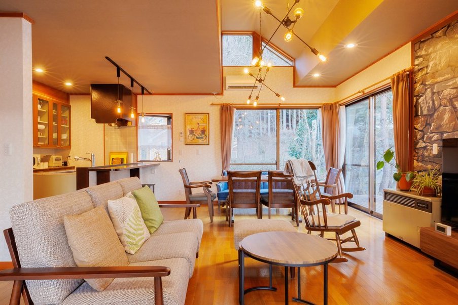 Japan autumn foliage accommodation – ZAO Forest House 843 w/ONSEN