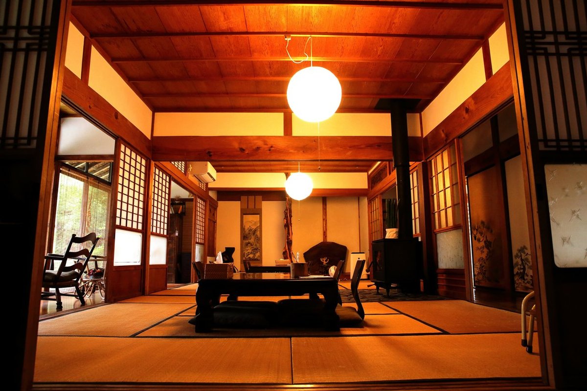 how to book kominka Japan – Hundred Laughs Lodging COUCH in Motosu, Gifu
