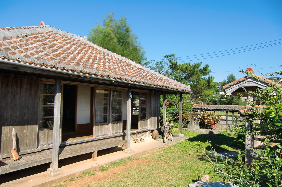 rural Japan stay – Red-Tile Kominka in Motobu, Okinawa