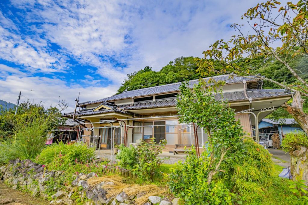 AYANO FARM, a farm stay deep in the mountains of Shiiba Village, Miyazaki